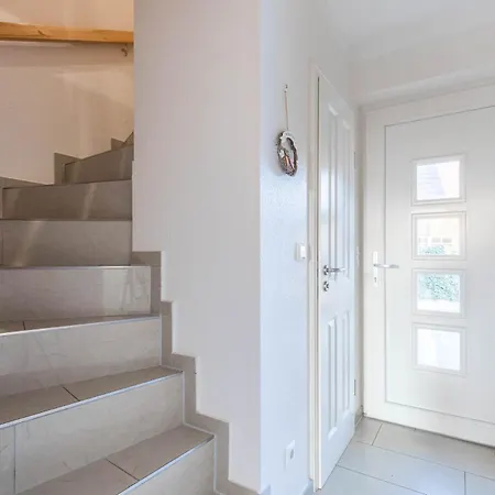 Duenenhaeuser Haus 8 A Holiday home *