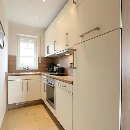 Duenenhaeuser Haus 8 A Holiday home Boltenhagen (Ostseebad)